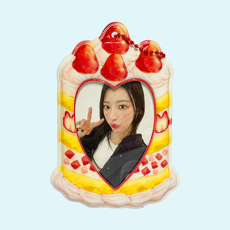 Photocard Holder —  Strawberry Cake